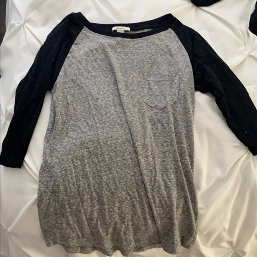 Black and grey baseball tee (Medium)